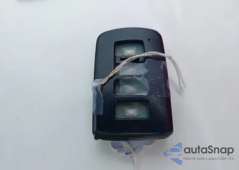 2017 Toyota Rav4 Xle z USA, uszkodzony, nr VIN JTMWFREV2HJ148223